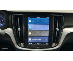 Volvo S60 S60 Core, B4 Mild Hybrid, Gasolina de 2024 con 15 Km por 44.900 EUR. en Madrid