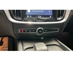 Volvo S60 S60 Core, B4 Mild Hybrid, Gasolina de 2024 con 15 Km por 44.900 EUR. en Madrid