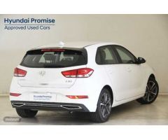 Hyundai i30 1.5 DPI Klass SLX 110 de 2024 con 11.490 Km por 20.990 EUR. en A Coruna