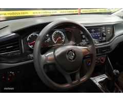 Volkswagen Polo 1.0 48kW (65CV) Edition de 2019 con 27.050 Km por 14.900 EUR. en Pontevedra