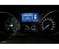 Ford Focus 1.6 TDCi 115cv Titanium 5p # BLUETOOTH, PARKTRONIC de 2011 con 162.000 Km por 7.450 EUR.