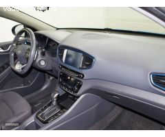 Hyundai Ioniq HEV 1.6 GDI Klass Nav de 2018 con 53.990 Km por 18.990 EUR. en Cadiz