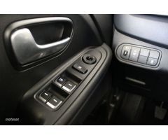 Kia Carens 1.6 GDI CONCEPT 5P de 2016 con 93.830 Km por 12.500 EUR. en Sevilla