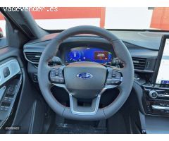 Ford Explorer 3.0 PHEV AWD ST-Line de 2023 con 32 Km por 78.900 EUR. en Badajoz
