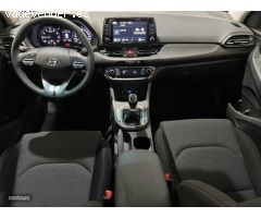 Hyundai i30 I30 5P DPI 1.5 110CV KLASS SLX de 2022 con 8.309 Km por 18.900 EUR. en Badajoz