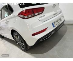 Hyundai i30 I30 5P DPI 1.5 110CV KLASS SLX de 2022 con 10.011 Km por 18.800 EUR. en Badajoz