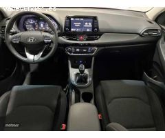 Hyundai i30 I30 5P DPI 1.5 110CV KLASS SLX de 2022 con 9.120 Km por 18.700 EUR. en Badajoz