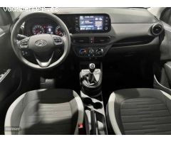 Hyundai i10 MPI 1.0 66CV KLASS de 2021 con 25.321 Km por 13.700 EUR. en Badajoz