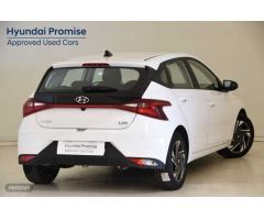 Hyundai i20 NEW  5P TGDI 1.0 100CV KLASS de 2022 con 14.779 Km por 17.000 EUR. en Segovia