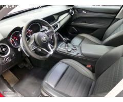 Alfa Romeo Stelvio 2.2 D TURBO 132KW  AUTO 4WD 180 5P de 2018 con 70.479 Km por 29.900 EUR. en Canta