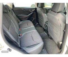 Subaru Forester 2.0i Hybrid Sport Plus CVT de 2022 con 12.000 Km por 32.900 EUR. en Guipuzcoa