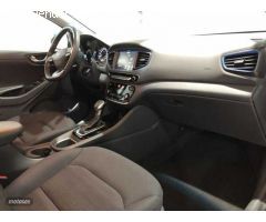 Hyundai Ioniq 1.6 GDI Klass Nav de 2017 con 37.061 Km por 23.900 EUR. en Badajoz