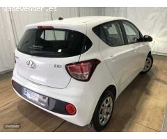 Hyundai i10 1.0 Tecno de 2018 con 2.879 Km por 13.900 EUR. en Badajoz