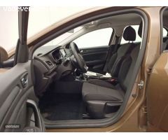 Renault Megane Life Energy dCi 66kW (90CV) de 2018 con 127.636 Km por 14.890 EUR. en A Coruna