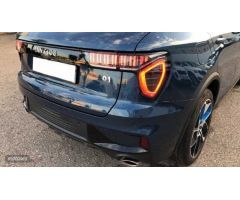 Lynk & Co 01 LYNK & CO 01 HIBRIDO ENCHUFABLE AUT de 2022 con 11.756 Km por 36.500 EUR. en Malaga
