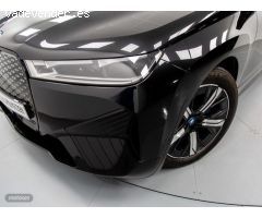 BMW iX xDrive50 385 kW (523 CV) de 2022 con 25.000 Km por 122.500 EUR. en Alicante