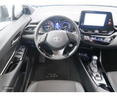Toyota C-HR Berlina 1.8 VVT-I HYBRID ADVANCE AUTO 122 5P de 2023 con 6.666 Km por 28.300 EUR. en Bar