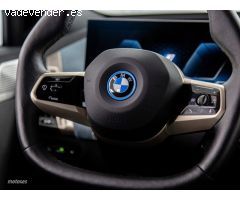 BMW iX xDrive50 385 kW (523 CV) de 2021 con 15.000 Km por 112.500 EUR. en Alicante