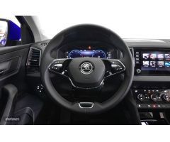 Skoda Karoq Nuevo KAROQ Ambition Plus 1.0 TSI 81kW (110CV) (NU73A513) de 2022 con 5.328 Km por 23.49
