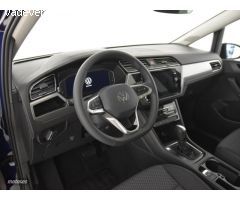 Volkswagen Touran ADVANCE 1.5 TSI 110KW (150CV) DSG de 2023 con 10 Km por 42.990 EUR. en Pontevedra