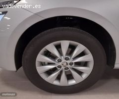 Skoda Kamiq KAMIQ Ambition Plus 1.0 TSI 81kW (110CV) (NW43J511) de 2022 con 4.000 Km por 22.990 EUR.