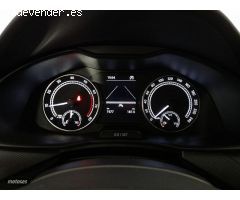 Skoda Kamiq KAMIQ Ambition Plus 1.0 TSI 81kW (110CV) (NW43J511) de 2022 con 4.000 Km por 22.990 EUR.