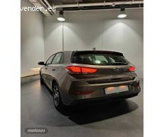 Hyundai i30 i30 FL 1.0 T-GDi 88,3 kW (120 CV) MT6 2WD Sense + de 2022 con 14.725 Km por 17.590 EUR.