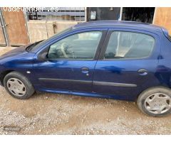 Peugeot 206 Xtd de 2000 con 177.983 Km por 1.700 EUR. en Murcia
