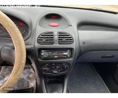 Peugeot 206 Xtd de 2000 con 177.983 Km por 1.700 EUR. en Murcia