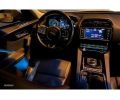 Jaguar F-Pace 2.0D I4 204PS AWD Auto MHEV R-Dynamic SE de 2017 con 153.000 Km por 22.900 EUR. en Ten