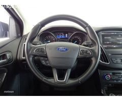 Ford Focus 1.5 ECOBOOST 150 TITANIUM 150 5P de 2015 con 97.770 Km por 17.990 EUR. en Pontevedra