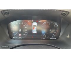 Volvo XC 60 XC60 D3 MOMENTUM MANUAL de 2018 con 69.450 Km por 31.750 EUR. en Huelva
