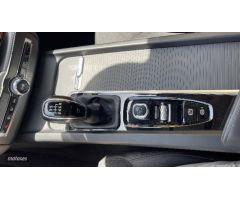 Volvo XC 60 XC60 D3 MOMENTUM MANUAL de 2018 con 69.450 Km por 31.750 EUR. en Huelva