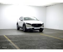 Mazda CX-30 2.0 SKACT-X ZENITH BLACK SAFETY 2WD AUTO 180 5P de 2019 con 72.000 Km por 23.900 EUR. en
