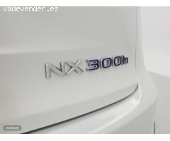 Lexus NX SUV 2.5 300H BUSINESS NAVIGATION 2WD AUTO 197 5P de 2018 con 82.470 Km por 29.500 EUR. en B