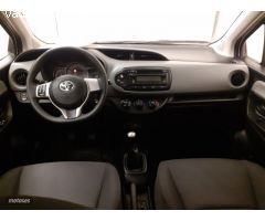 Toyota Yaris CITY 1.0 VVT-I 69 CV 5P de 2016 con 73.438 Km por 9.900 EUR. en Barcelona