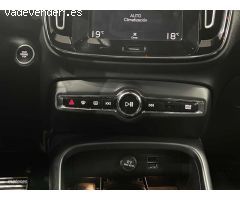 Volvo XC40 2.0 t5 awd r-design auto de 2018 con 104.239 Km por 31.250 EUR. en Albacete