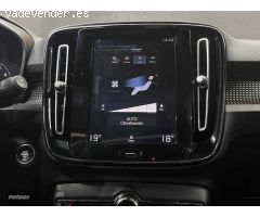 Volvo XC40 2.0 t5 awd r-design auto de 2018 con 104.239 Km por 31.250 EUR. en Albacete
