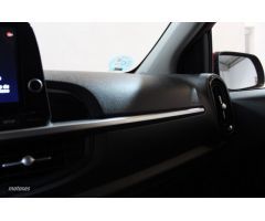 Kia Picanto 1.0 DPI AMT GT LINE 5P de 2021 con 27.050 Km por 14.790 EUR. en Sevilla