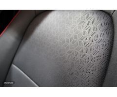 Kia Picanto 1.0 DPI AMT GT LINE 5P de 2021 con 27.050 Km por 14.790 EUR. en Sevilla