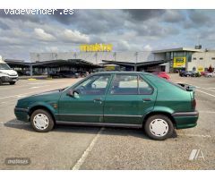 Renault R19 Adagio 1.9 Diesel de 1995 con 176.500 Km por 1.800 EUR. en A Coruna