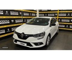 Renault Megane Megane  DCi 110cv Limited Energy de 2018 con 126.560 Km por 15.500 EUR. en Pontevedra