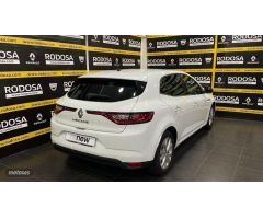 Renault Megane Megane  DCi 110cv Limited Energy de 2018 con 126.560 Km por 15.500 EUR. en Pontevedra