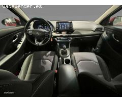 Hyundai i30 i30 FL 1.0 T-GDi 88,3 kW (120 CV) MT6 2WD Sense + de 2022 con 19.000 Km por 17.690 EUR.