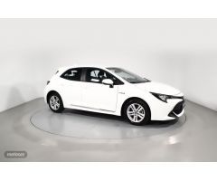 Toyota Corolla 1.8 HYBRID ACTIVE TECH E-CVT 5P de 2022 con 25.666 Km por 24.000 EUR. en Barcelona
