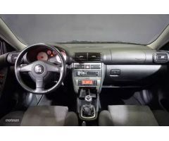 Seat Leon 1.9TDi 150cv FR de 2005 con 235.000 Km por 5.750 EUR. en Madrid