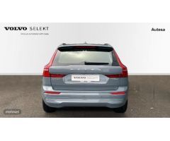 Volvo XC 60 XC60 Core, B4 (gasolina), Gasolina de 2022 con 9 Km por 48.900 EUR. en Pontevedra