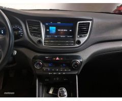 Hyundai Tucson 1.6 GDi BlueDrive Tecno 4x2 de 2017 con 148.400 Km por 15.320 EUR. en Salamanca