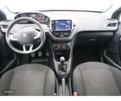 Peugeot 208 SIGNATURE 1.2 PURETECH 82CV 5P MAN de 2019 con 41.852 Km por 11.900 EUR. en Barcelona