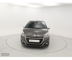 Peugeot 208 SIGNATURE 1.2 PURETECH 82CV 5P MAN de 2019 con 41.852 Km por 11.900 EUR. en Barcelona